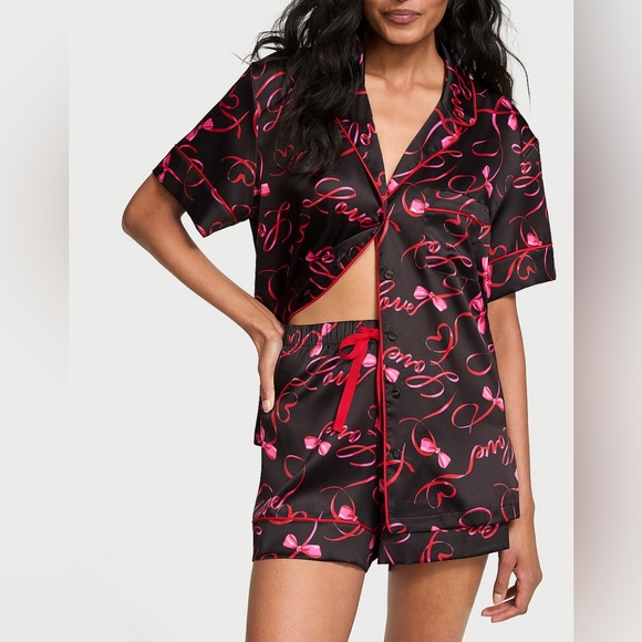 Victoria's Secret Other - VICTORIA'S SECRET
Glazed Satin Short Pajama Set